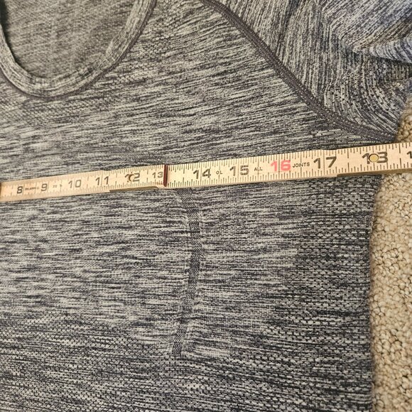 Lululemon Swiftly Tech Run Long Sleeves Shirt Women's SZ 10 Gray Heathered Top - Picture 9 of 10